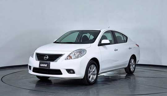 Nissan Versa 1.6 Acenta At 2013