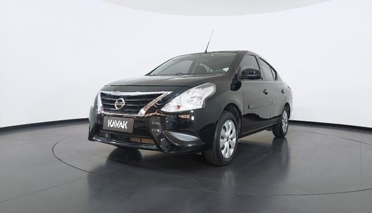 Nissan Versa Versão base 2017