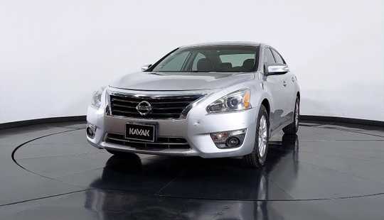 Nissan Altima Advance 2014
