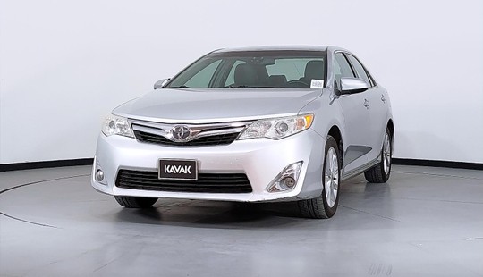 Toyota Camry XLE-2012