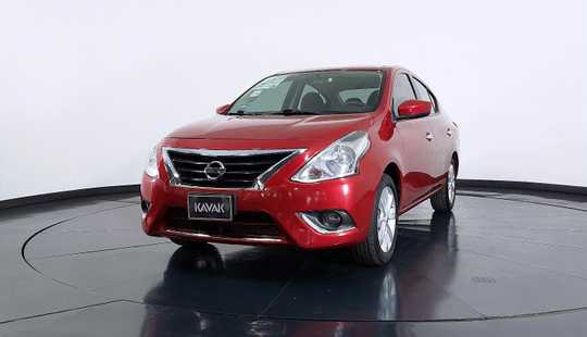 Nissan Versa Advance 2015