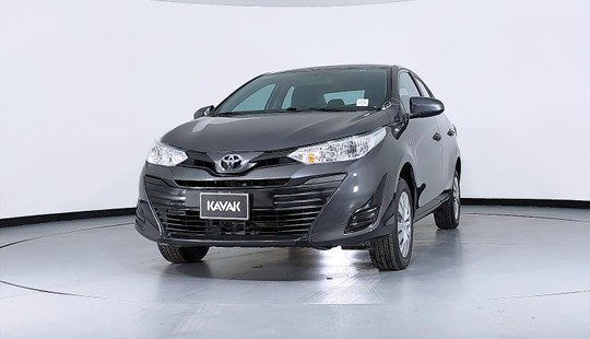 Toyota Yaris Core 2019
