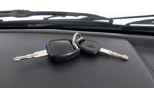 Chevrolet Celta 1.4 Lt Ab+abs 2013