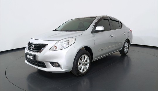 Nissan Versa SL 2014