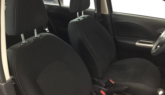 Nissan March Hatch Back Advance 2016