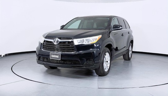Toyota Highlander LE 2016