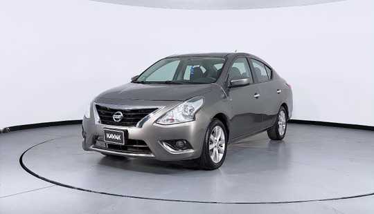 Nissan Versa Advance-2015