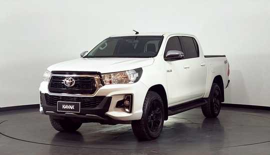 Toyota Hilux 2.8 Cd Srv 177cv 4x4 At L/19 2020