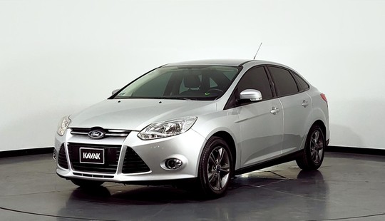 Ford Focus III 2.0 Sedan Se 2014