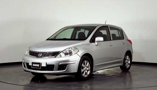 Nissan Tiida 1.8 Tekna 5 p 2011