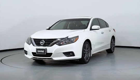 Nissan Altima Advance Navi Sedan 2018