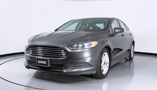 Ford Fusion S 2016
