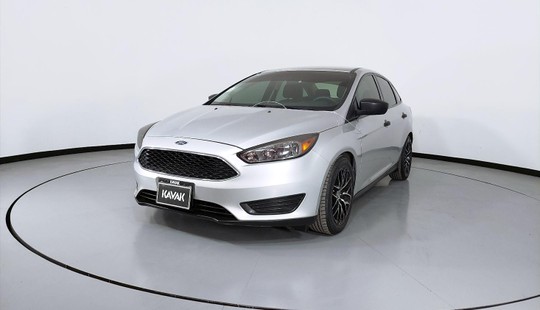 Ford Focus S-2016