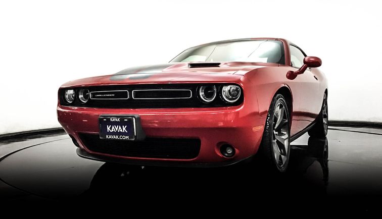 Dodge Challenger 2017 17966 31103 KM Precio 527999