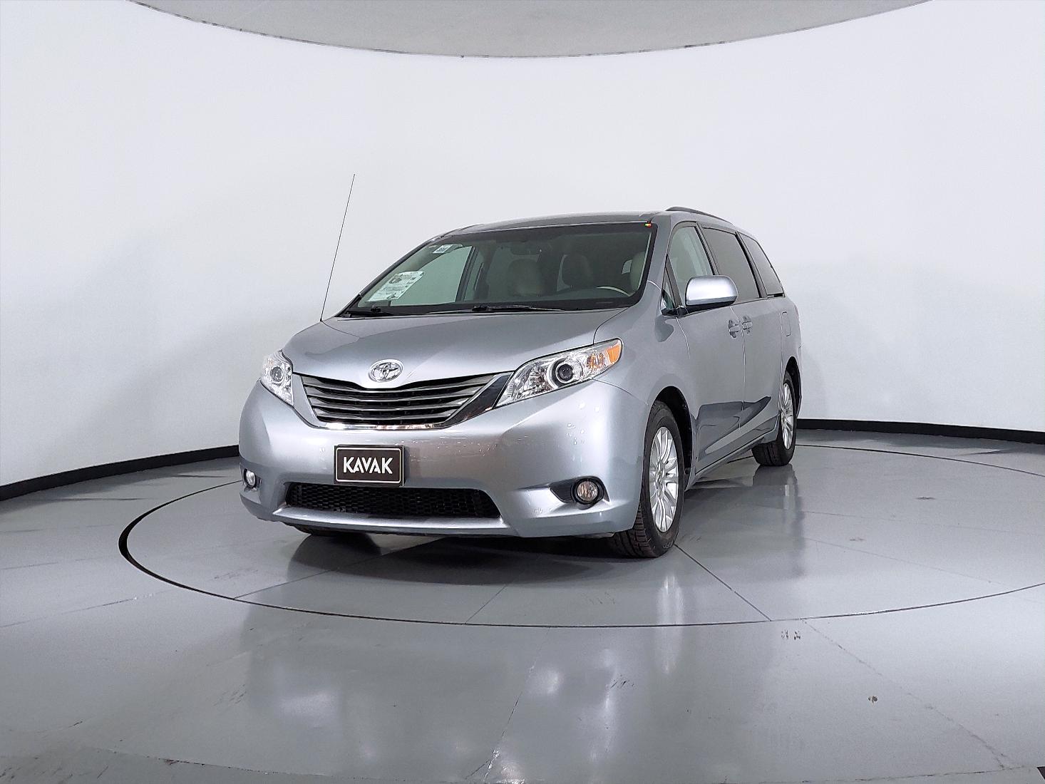 Autos Toyota Sienna XLE Minivan 2013 usados | KAVAK México