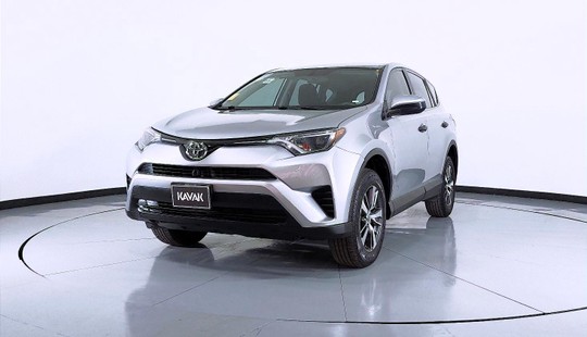 Toyota RAV4 LE 2018