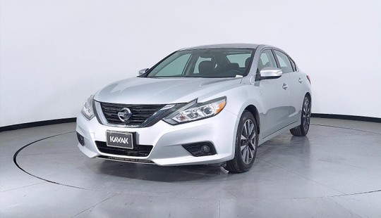 Nissan Altima Advance 2017
