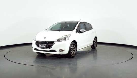 Peugeot 208 1.6 Allure Touchscreen 2015
