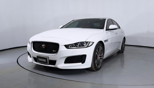 Jaguar XE S 2016