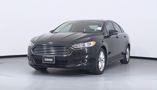Ford Fusion SE 2015