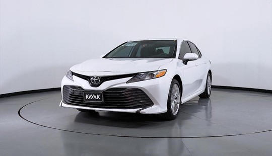 Toyota Camry XLE-2019