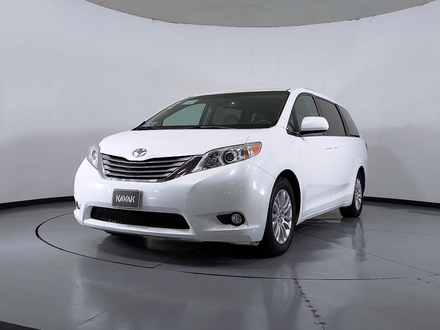 Autos Toyota Sienna 3.5 XLE AT Minivan 2015 usados | KAVAK México