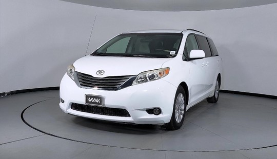 Toyota Sienna XLE-2014