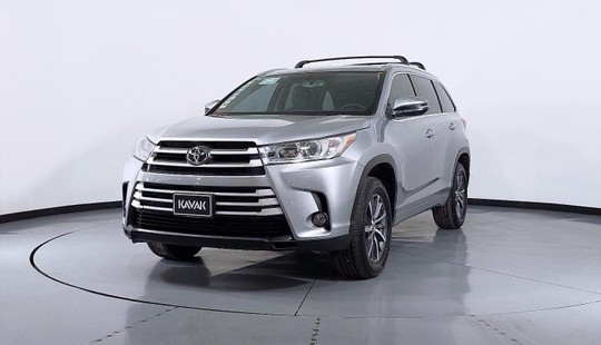 Toyota Highlander XLE 2017