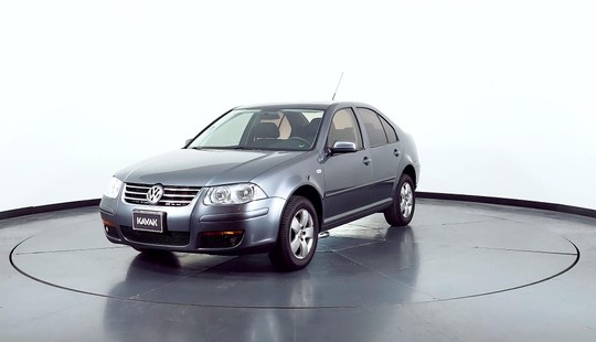 Volkswagen Bora 2.0 Trendline 115cv-2012