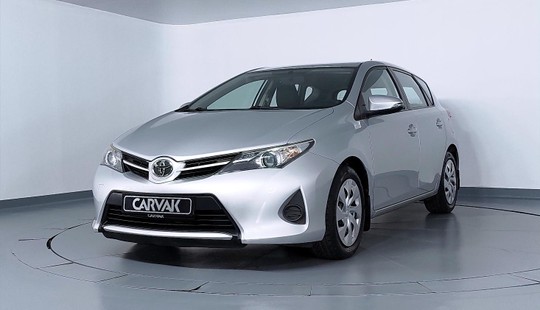 Toyota Auris 1.33 LIFE 2013