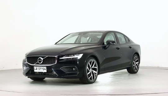 Volvo S60 2.0 T4 MOMENTUM AT-2020