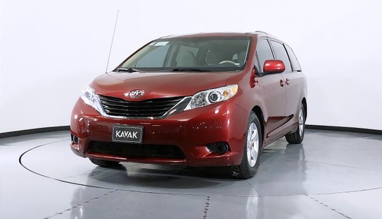 Autos Toyota Sienna LE Minivan 2012 usados | KAVAK México