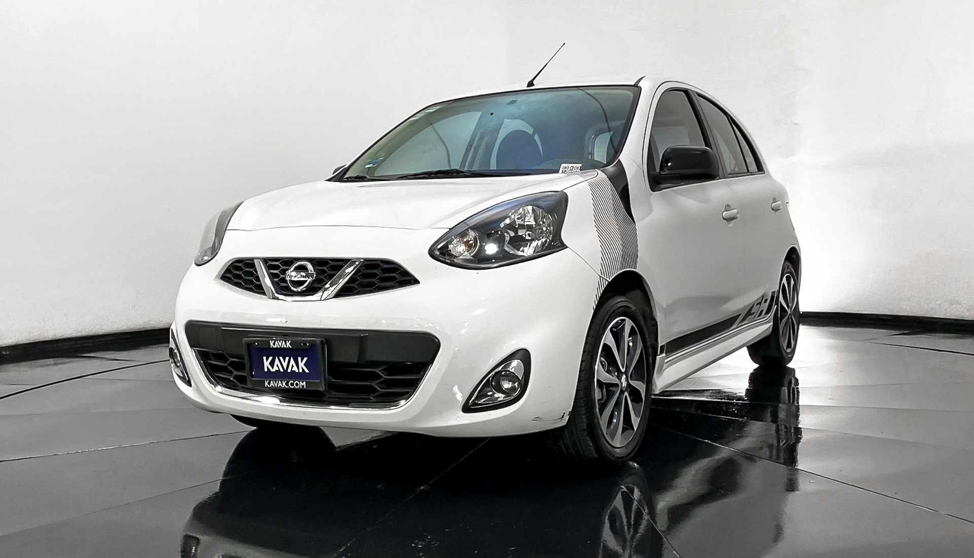 Nissan march 2016