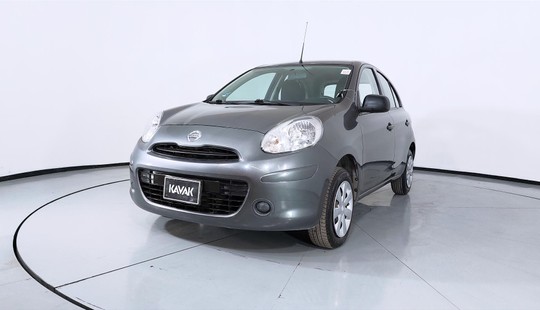 Nissan March gris | Kavak