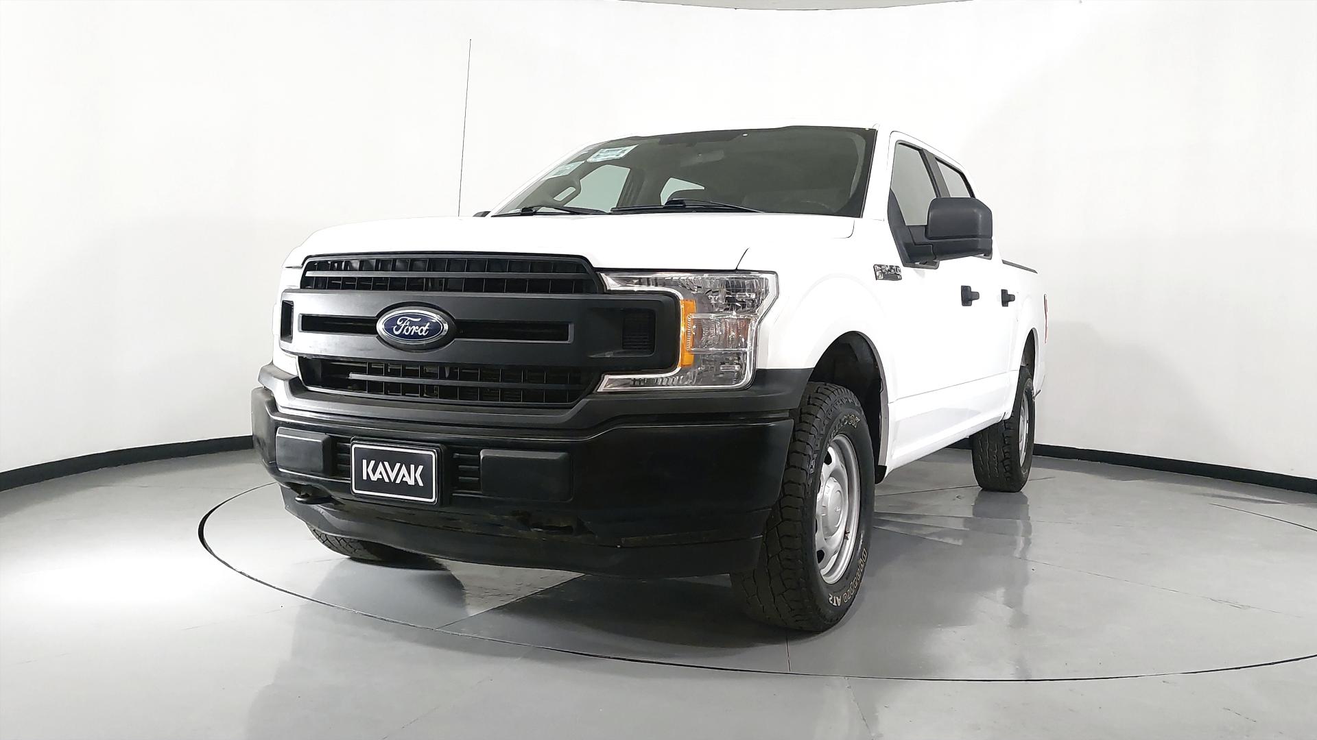 Super Cab Vs. Crew Cab Pickups: Which One Is Best For Your Needs Super Cab Vs. Crew Cab Pickups: Which One Is Best For Your Needs