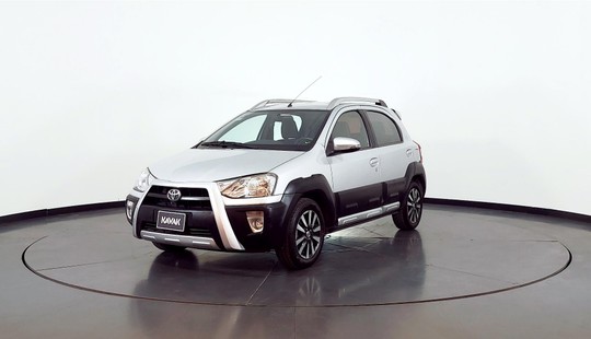 Toyota Etios 1.5 Cross-2015