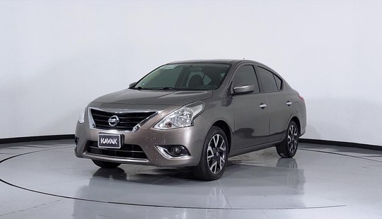 Nissan Versa Advance 2019