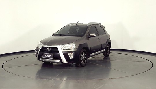 Toyota Etios 1.5 Cross-2016
