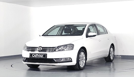 Volkswagen Passat 1.6 TDI BMT COMFORTLINE 2013