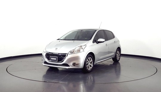 Peugeot 208 1.6 Allure Touchscreen-2016