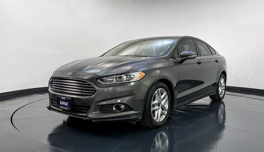 Ford Fusion SE 2016