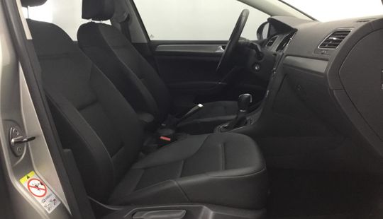 Volkswagen Golf A7 Hatch Back Comfortline 1.4T 2016