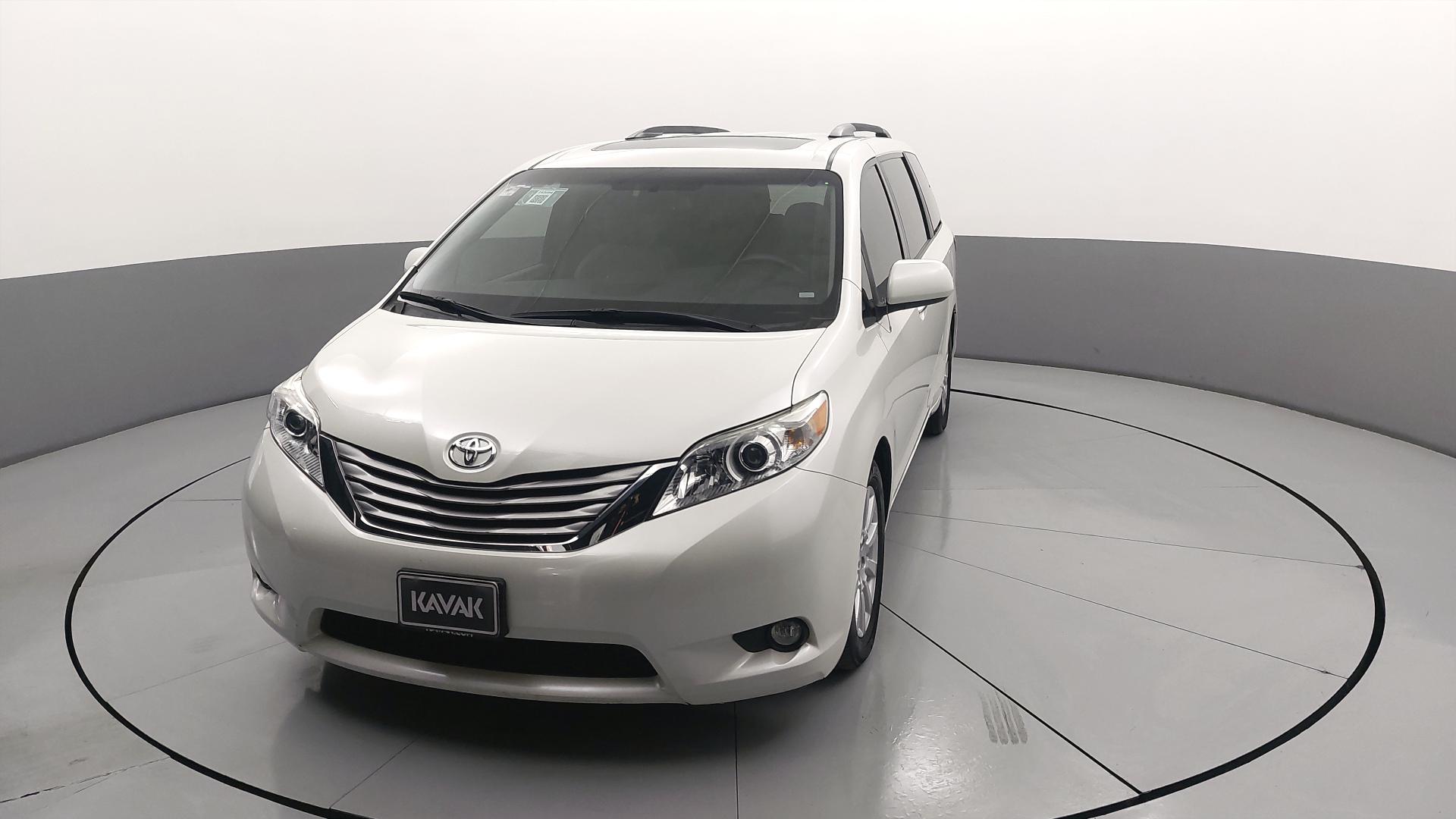 Autos Toyota Sienna XLE Minivan 2017 usados | KAVAK México
