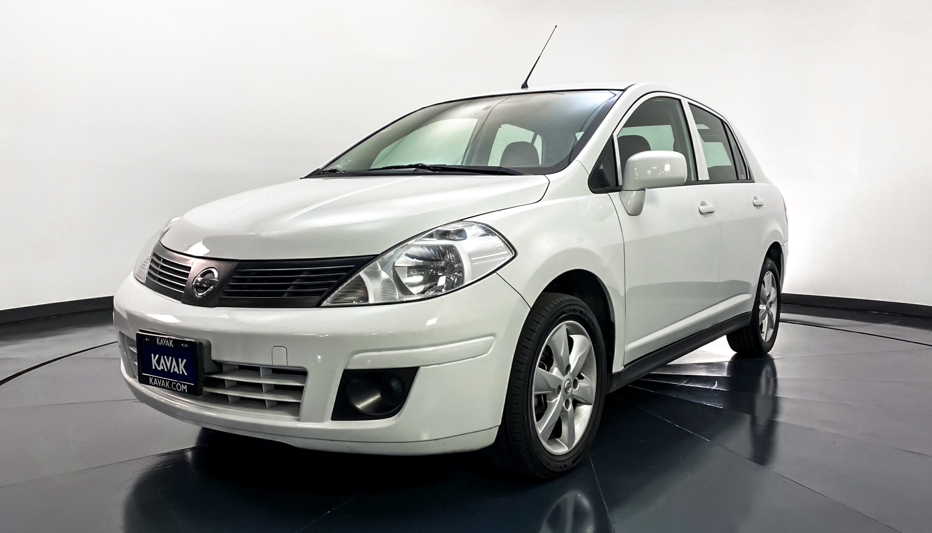 Nissan tiida 2016