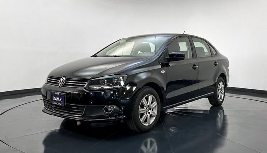 Volkswagen Vento Highline 2015