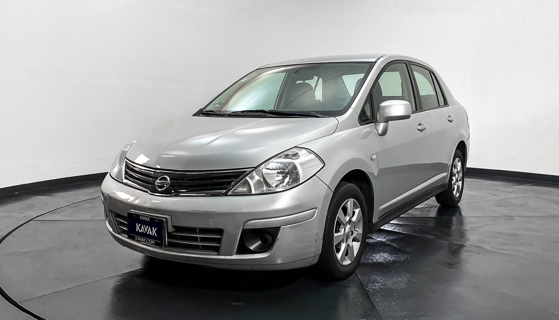 Nissan tiida 2011 хэтчбек