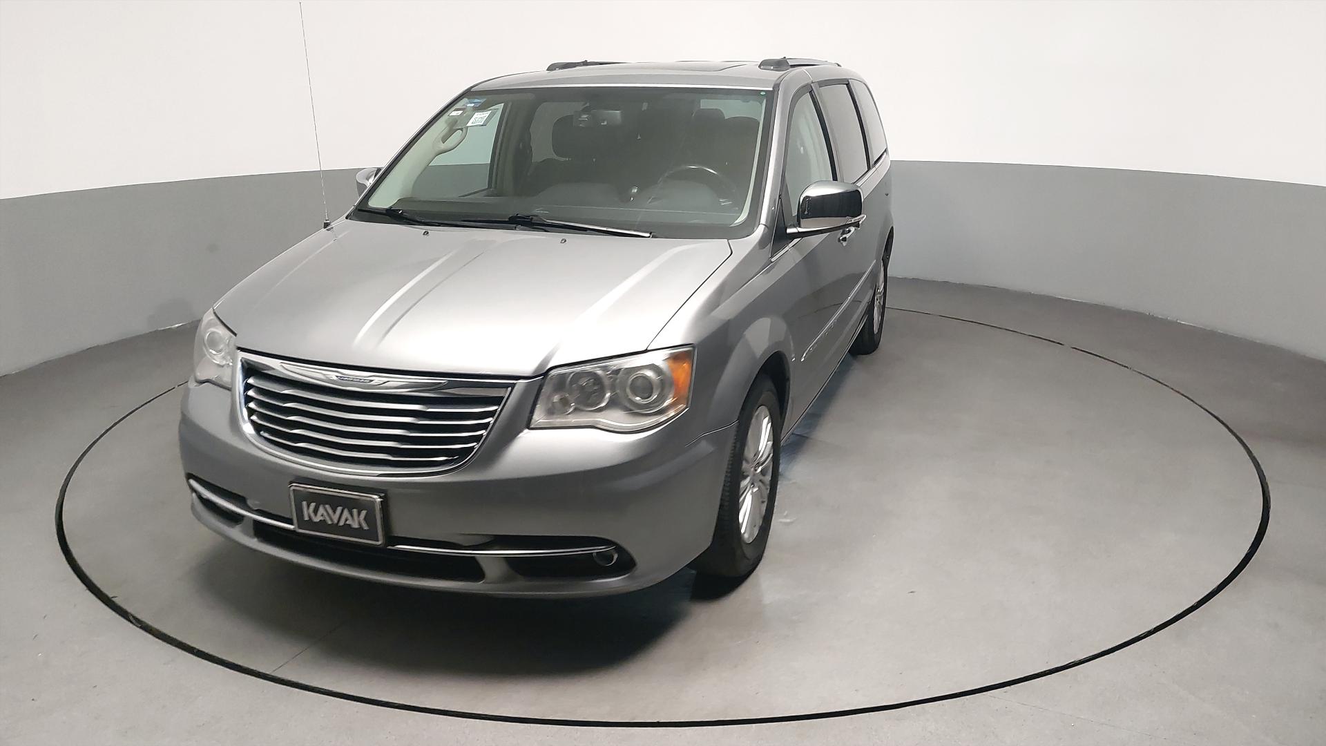 Autos Chrysler Town & Country Limited Minivan 2014 usados KAVAK México