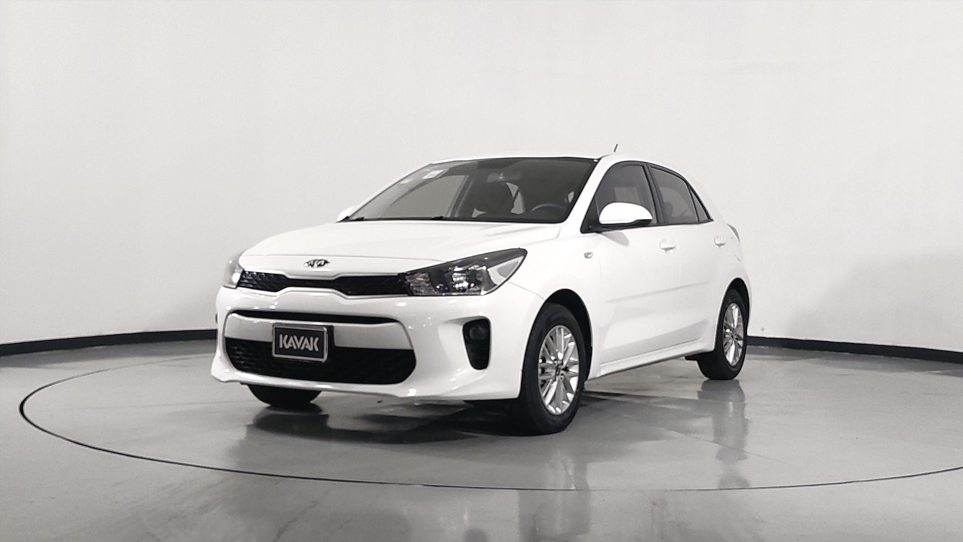 Autos KIA Rio 1.6 L Hatchback 2018 usados KAVAK México