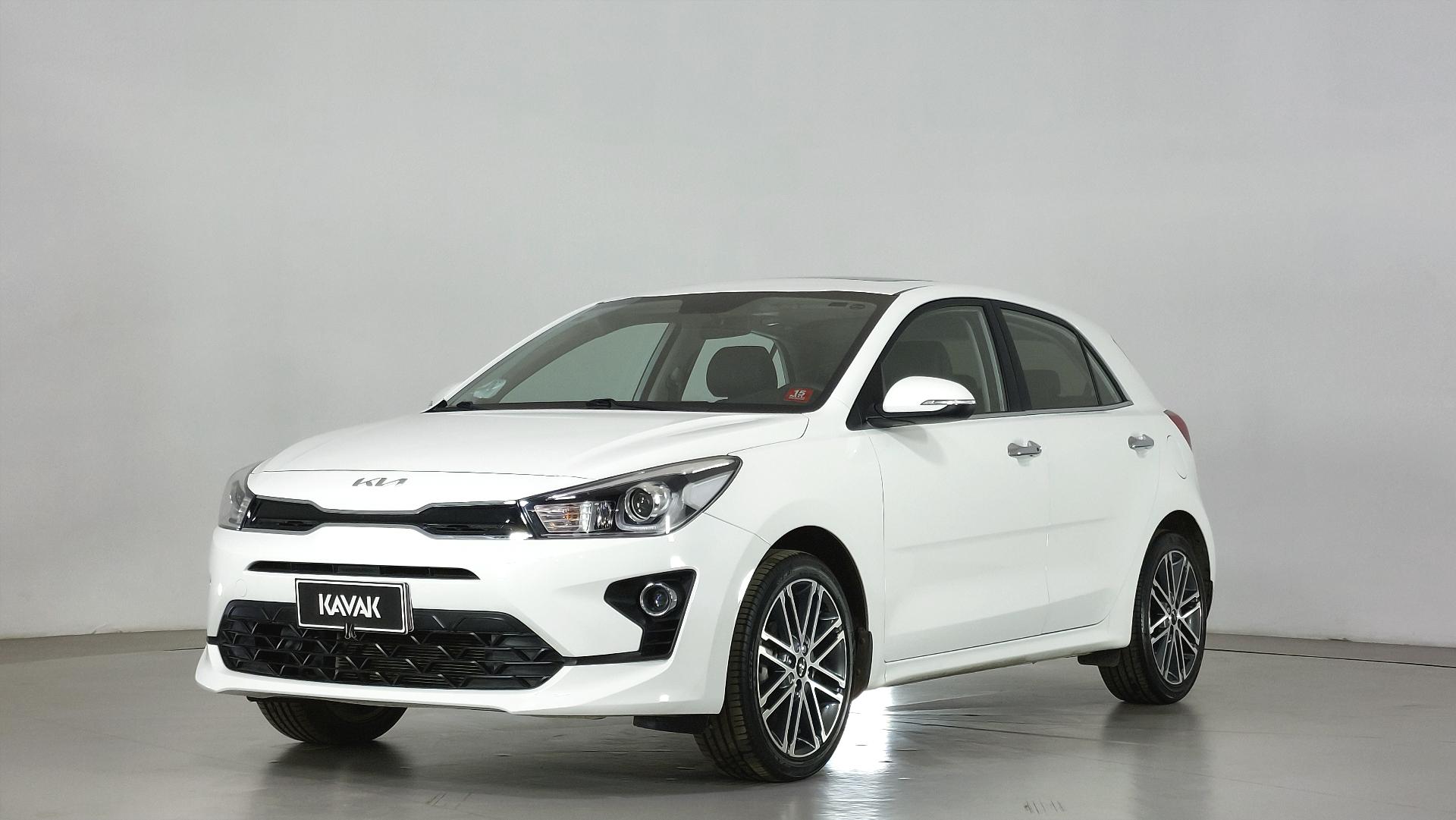 Autos Kia RIO5 1.6 EX HB SPORT CI 6MT Hatchback 2022 usados | KAVAK Chile