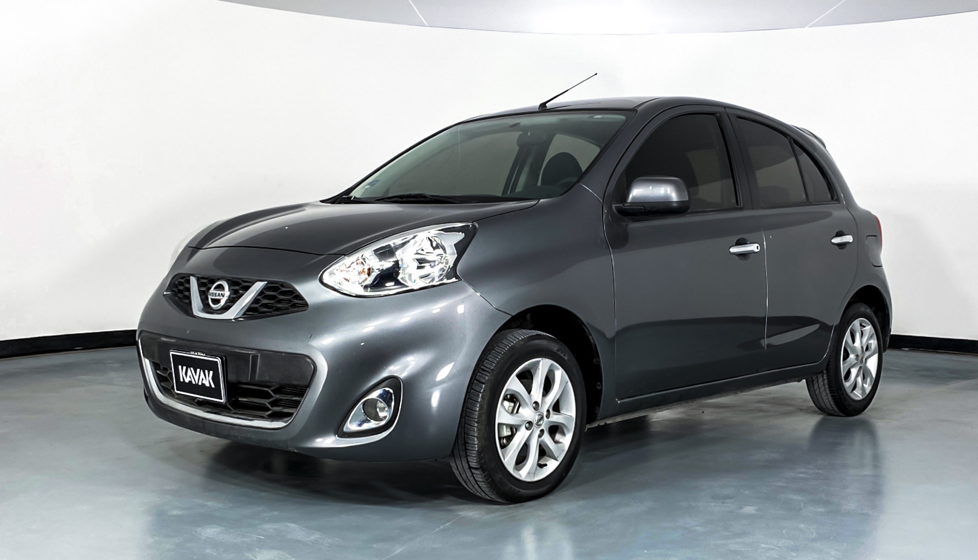 Nissan March 2019 27793 26600 KM Precio 187999